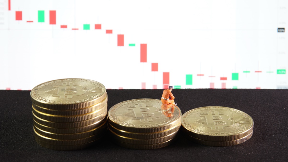 The 90% Discount Problem: Why Crypto Tokens Are Cratering in Secondary Markets